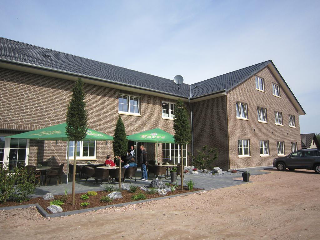 Landhotel Zum Gruenen Kranze Espelkamp-Mittwald Exterior foto